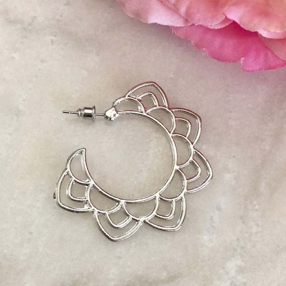 Open Flower Silver Plated Hoop Earrings - Picture 2 of 3